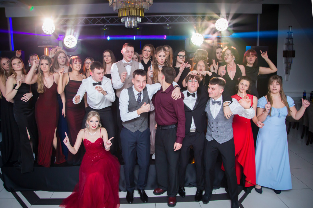 Studniówka Budowlanki i świetna zabawa