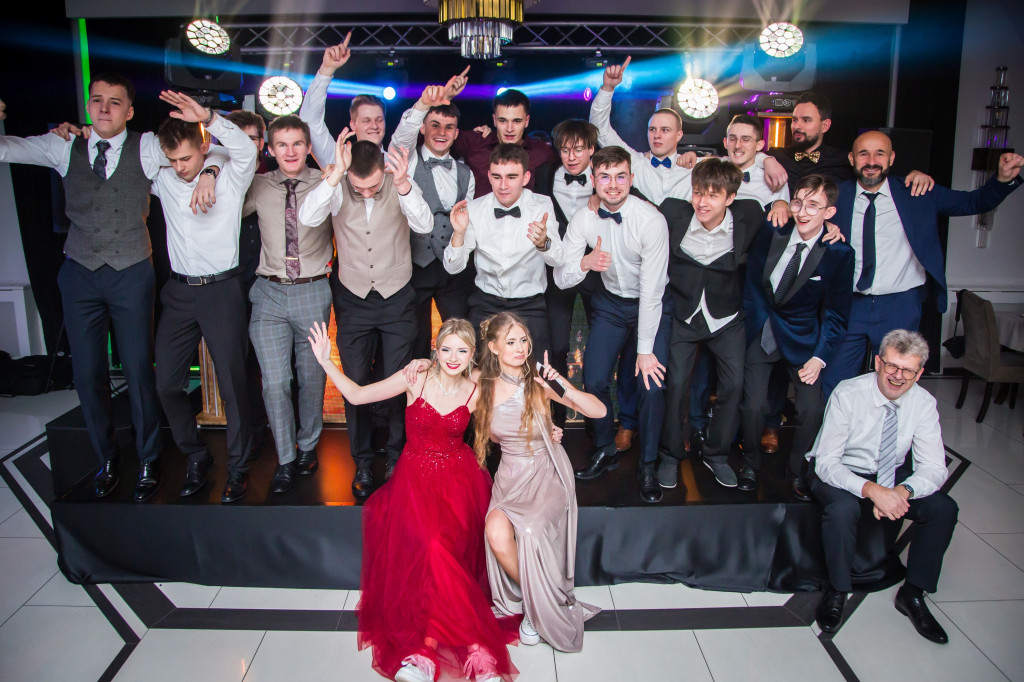 Studniówka Budowlanki i świetna zabawa