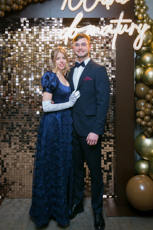 Studniówka Budowlanki i świetna zabawa