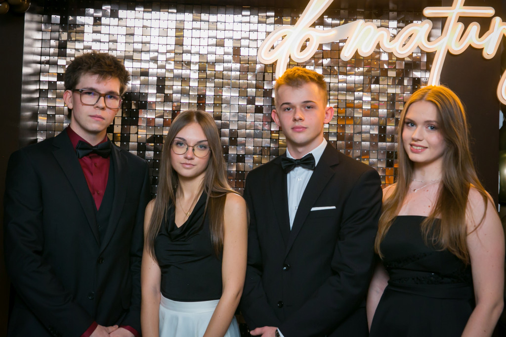 Studniówka Budowlanki i świetna zabawa