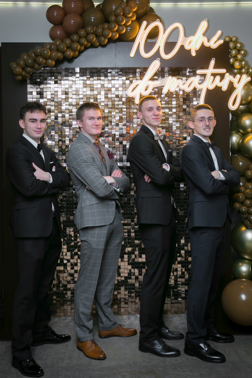 Studniówka Budowlanki i świetna zabawa