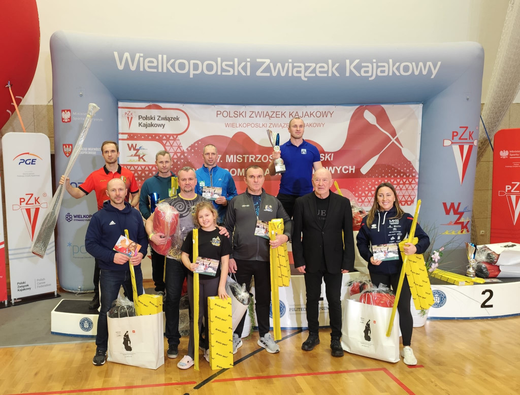 Zawodniczki z Nowego Chechła z medalami MP