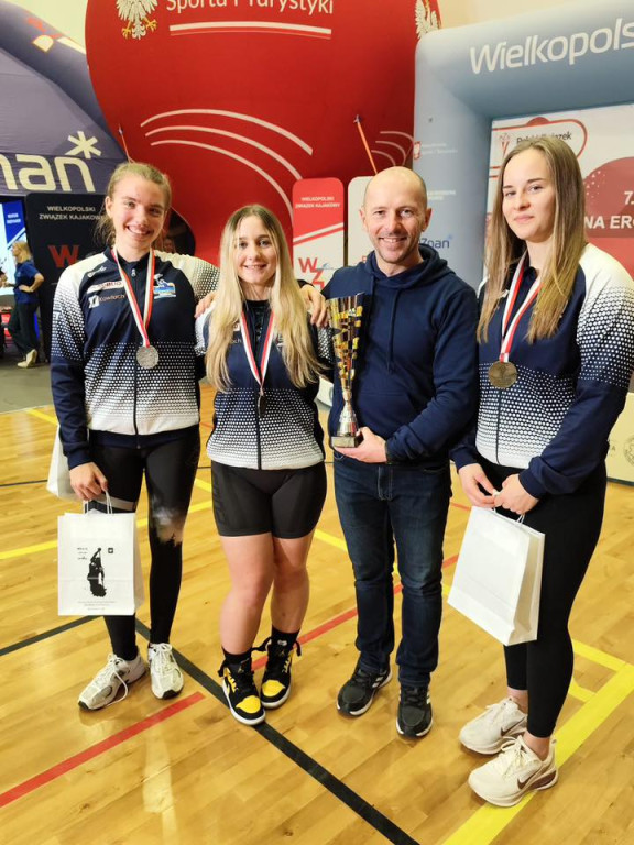 Zawodniczki z Nowego Chechła z medalami MP
