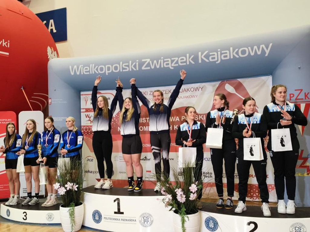 Zawodniczki z Nowego Chechła z medalami MP