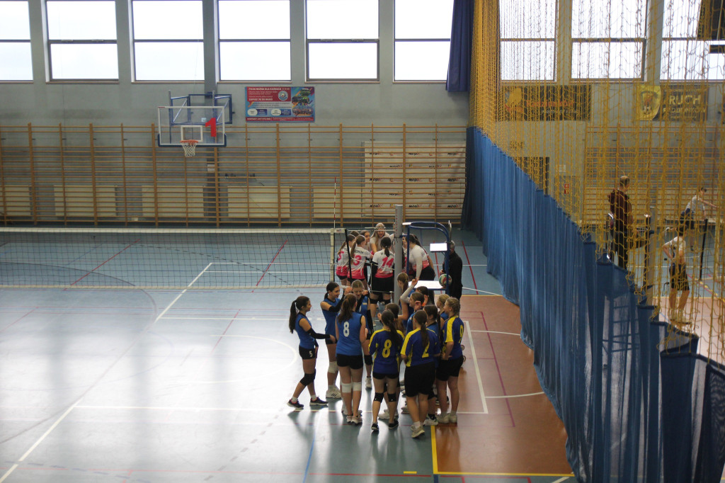 Najlepsi szkolni siatkarze w akcji