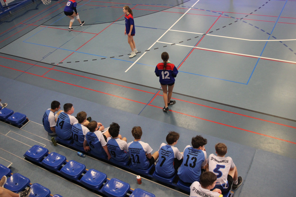 Najlepsi szkolni siatkarze w akcji