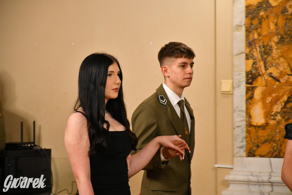 Studniówka w pałacu Donnersmarcka