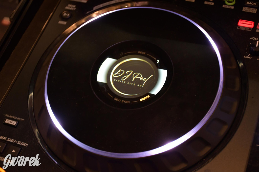 Maturzyści z Chemika zatańczyli swojego poloneza