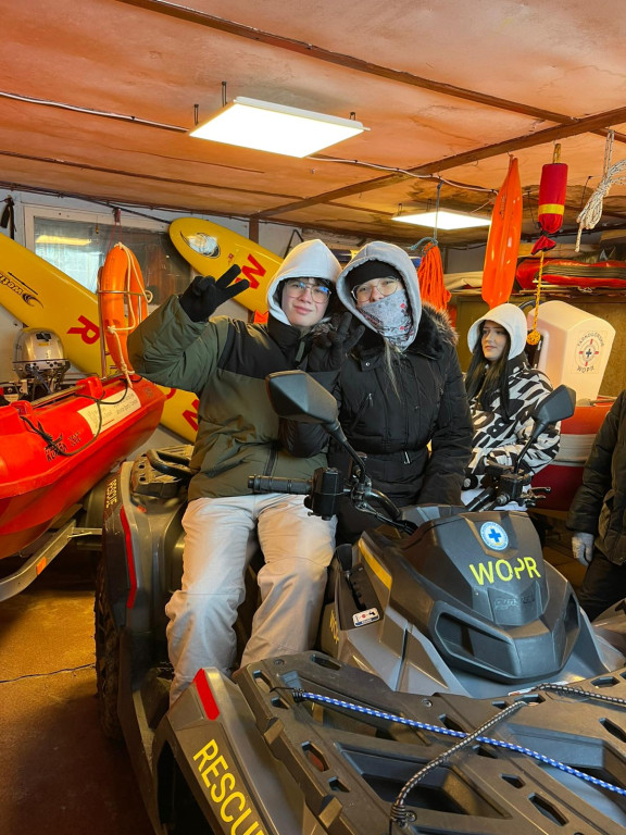 Uczniowie z Lasowic i Chemika na lodzie