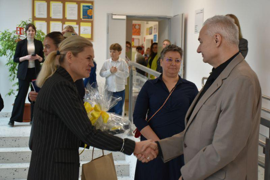 Ministra Nowacka, nauczyciele i rodzice