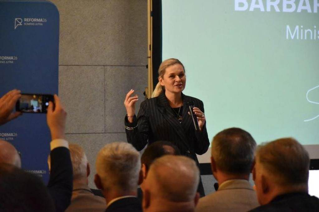 Ministra Nowacka, nauczyciele i rodzice