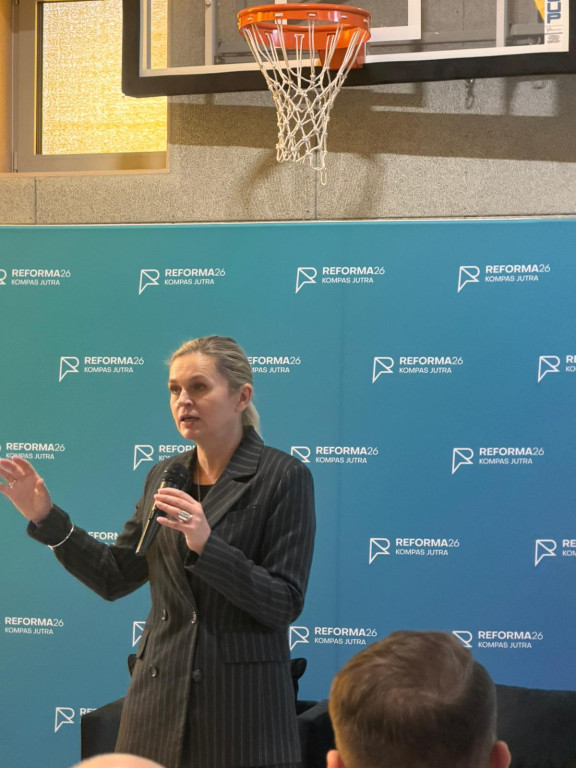 Ministra Nowacka, nauczyciele i rodzice