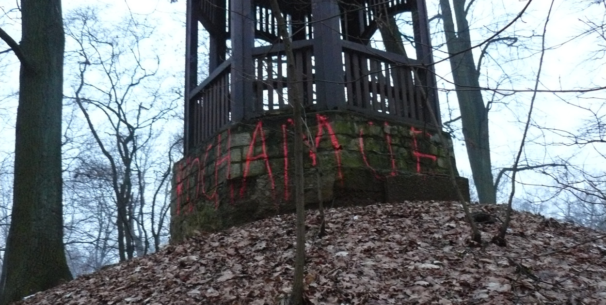 Wandalizm w Parku Miejskim. Słaby ten romantyzm