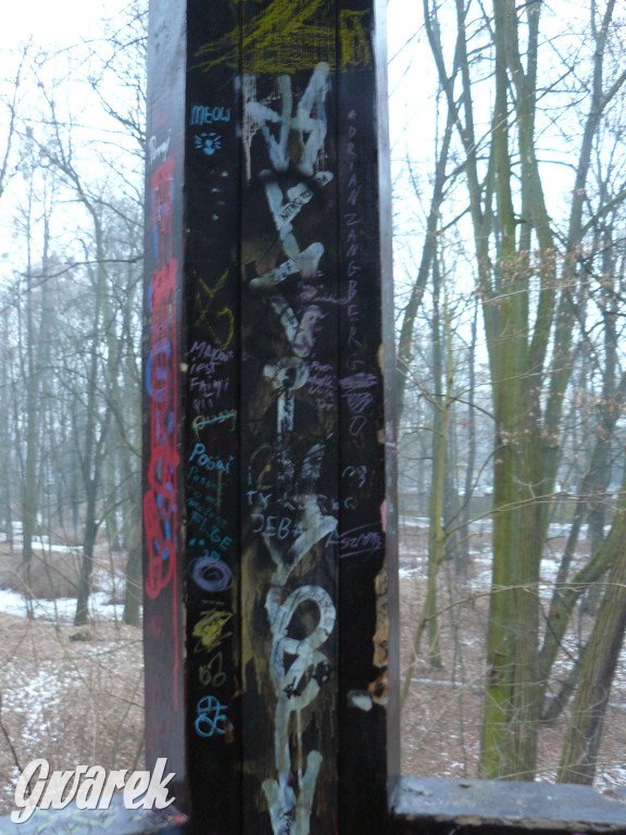 Wandalizm w Parku Miejskim. Słaby ten romantyzm