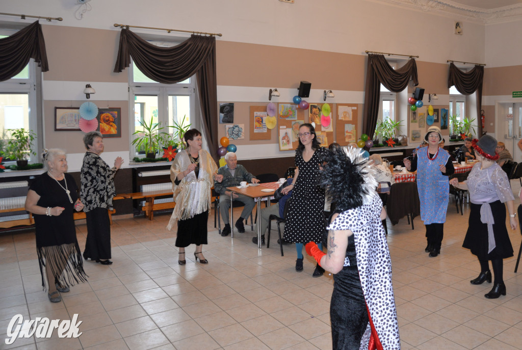 Bal w stylu PRL. Dla seniorów