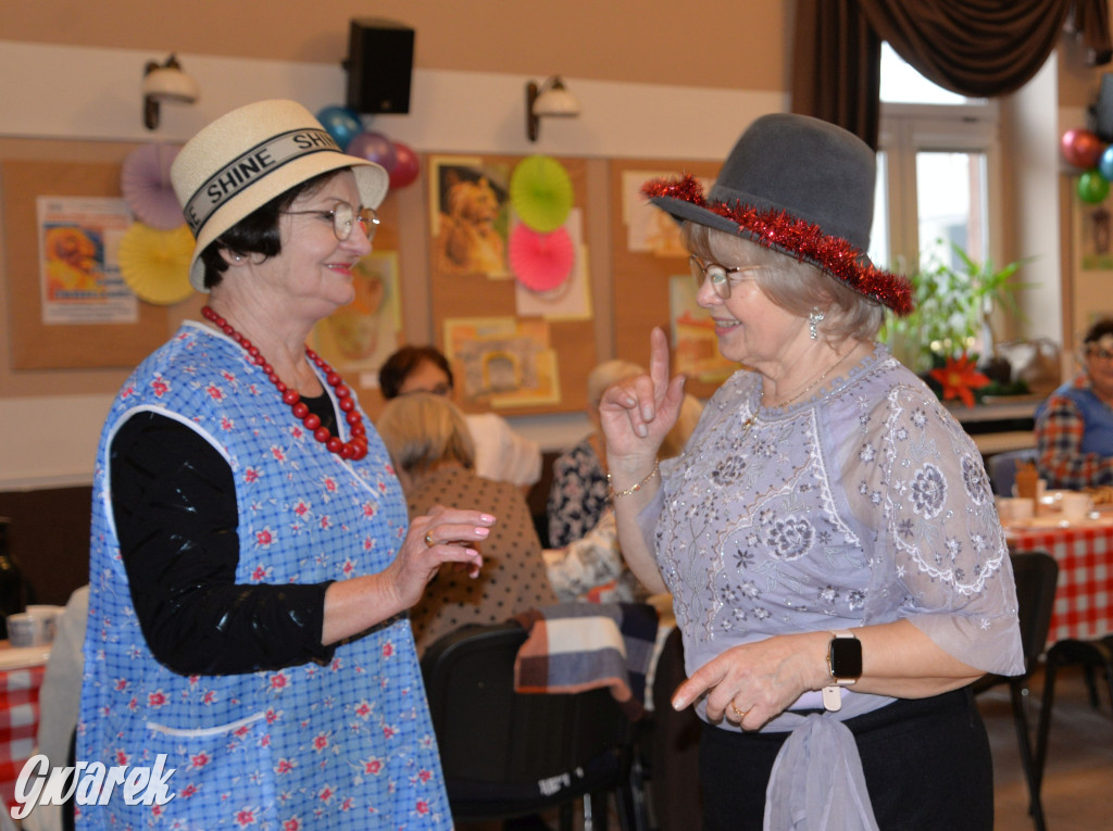 Bal w stylu PRL. Dla seniorów