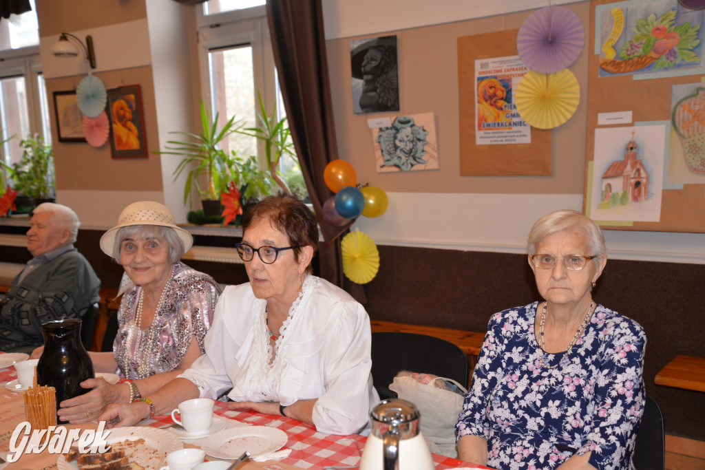 Bal w stylu PRL. Dla seniorów