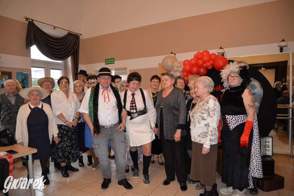 Bal w stylu PRL. Dla seniorów