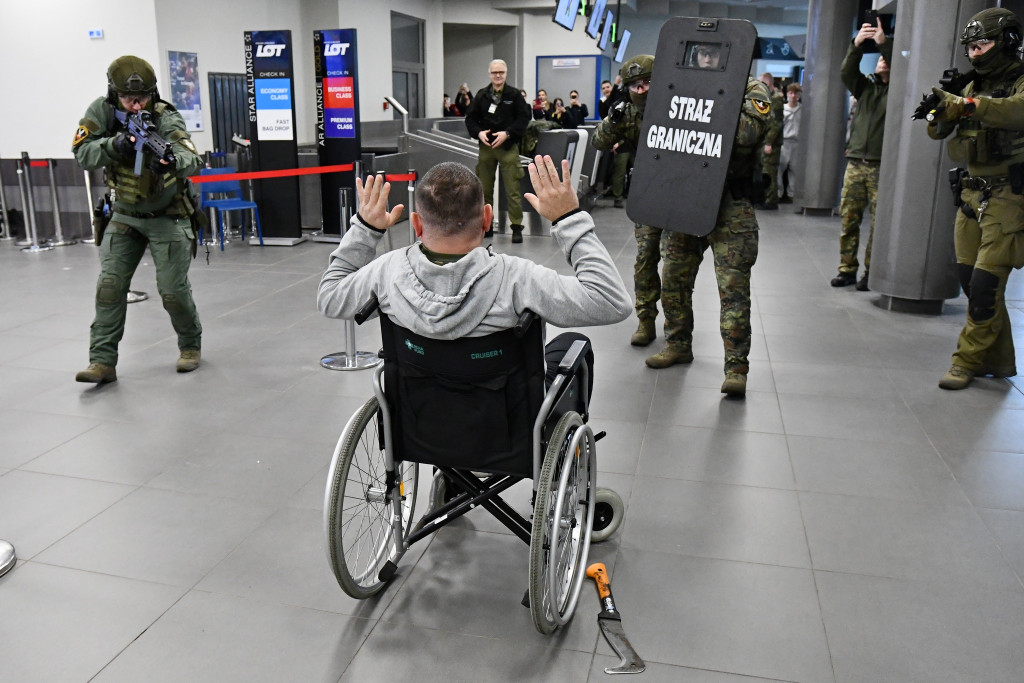 Akcja na lotnisku w Pyrzowicach, awantura i…