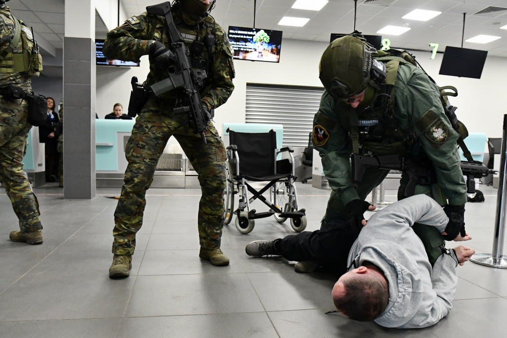 Akcja na lotnisku w Pyrzowicach, awantura i…