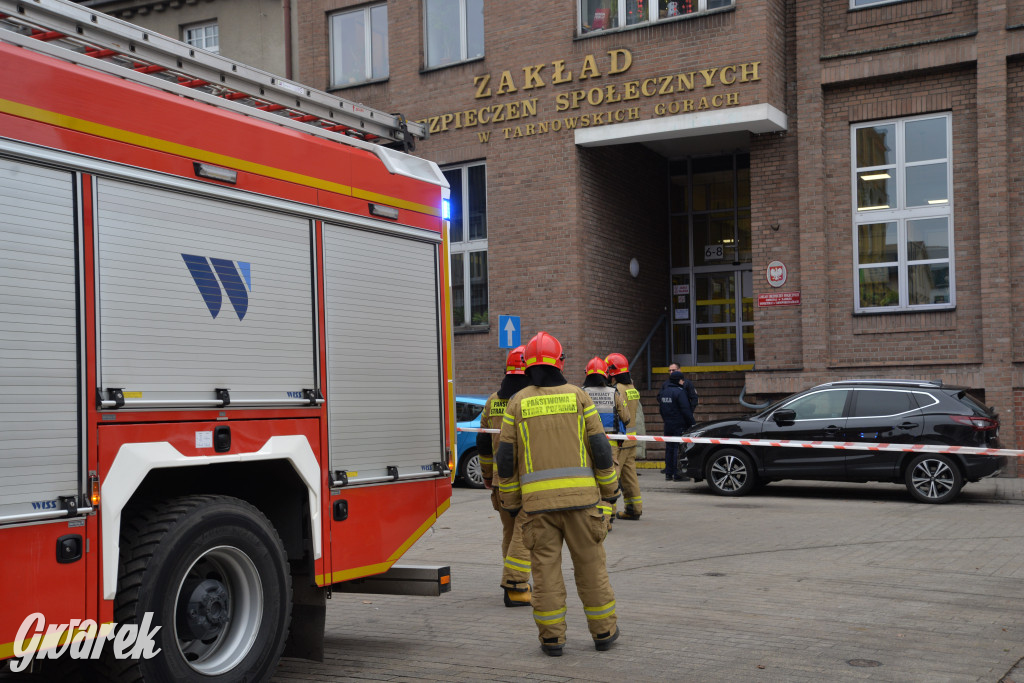 Tarnowskie Góry. Ewakuacja z budynku ZUS-u
