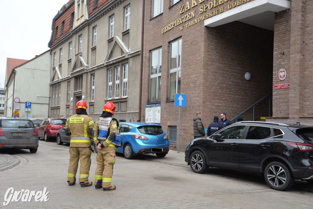 Tarnowskie Góry. Ewakuacja z budynku ZUS-u