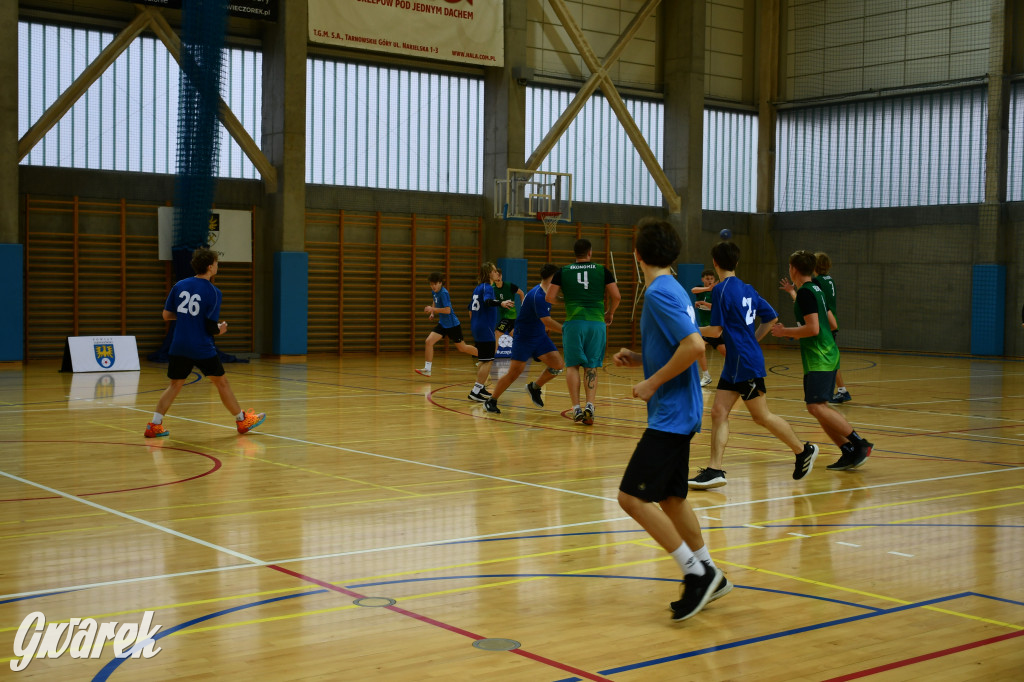 Piłkarze ręczni grali ku pamięci Damiana Chlebosza