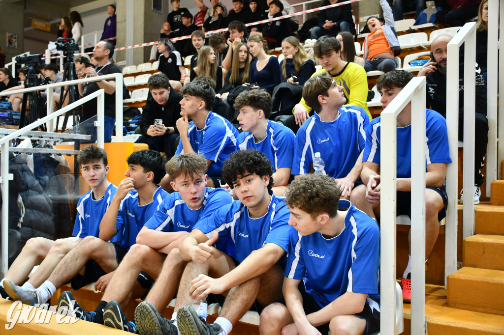 Piłkarze ręczni grali ku pamięci Damiana Chlebosza