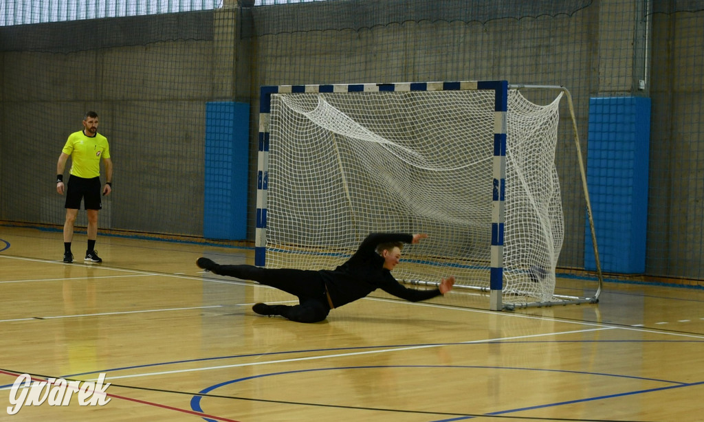 Piłkarze ręczni grali ku pamięci Damiana Chlebosza