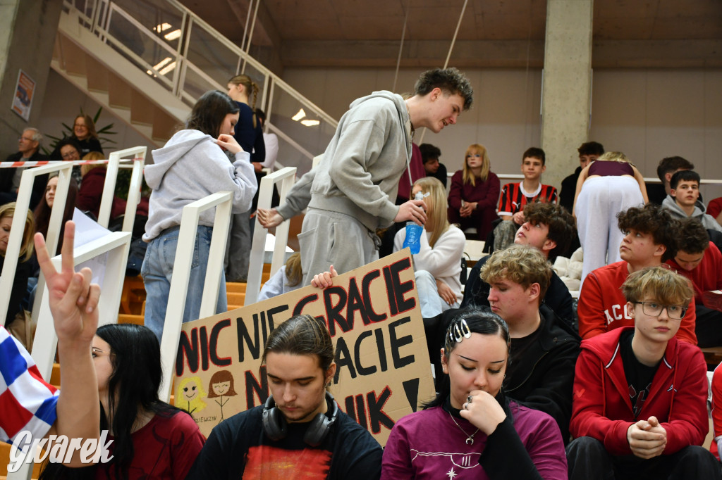 Piłkarze ręczni grali ku pamięci Damiana Chlebosza