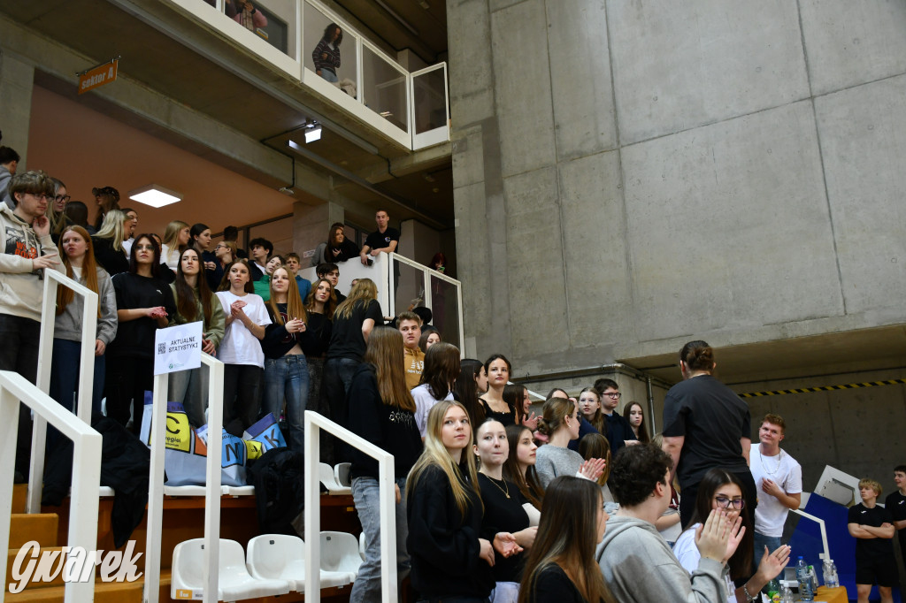 Piłkarze ręczni grali ku pamięci Damiana Chlebosza