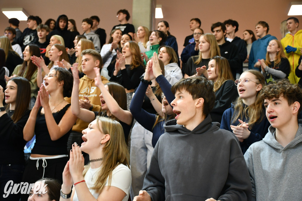 Piłkarze ręczni grali ku pamięci Damiana Chlebosza