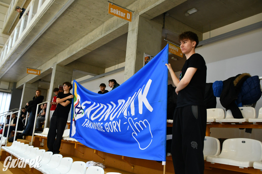 Piłkarze ręczni grali ku pamięci Damiana Chlebosza