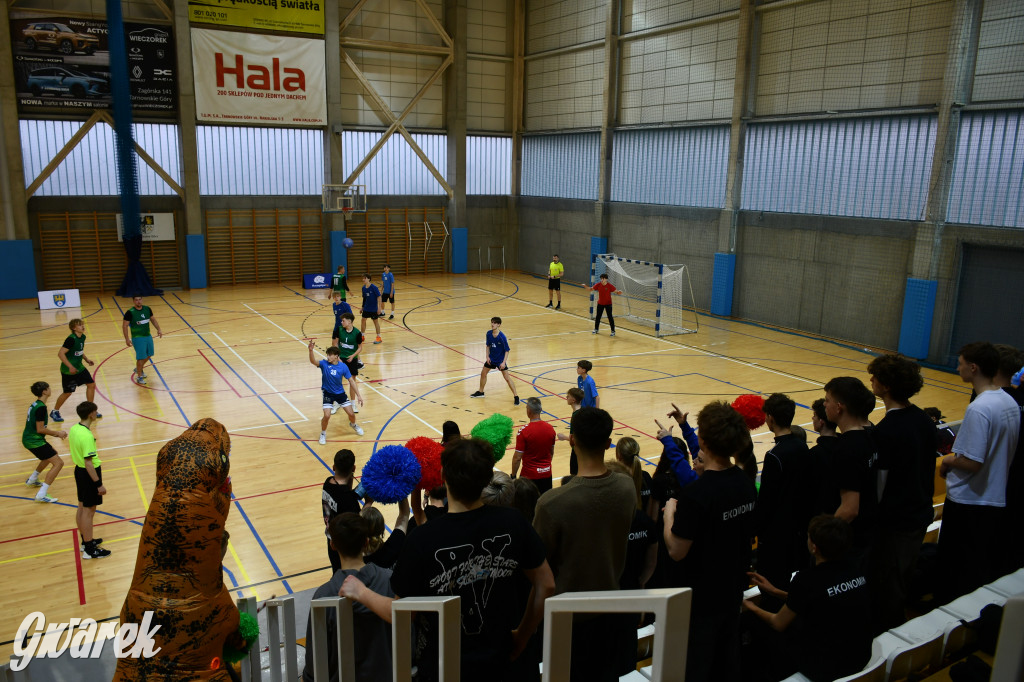 Piłkarze ręczni grali ku pamięci Damiana Chlebosza