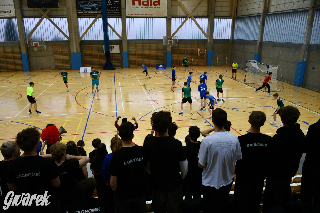 Piłkarze ręczni grali ku pamięci Damiana Chlebosza