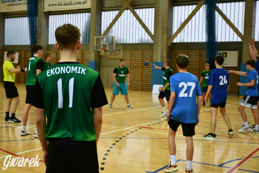 Piłkarze ręczni grali ku pamięci Damiana Chlebosza