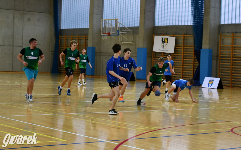 Piłkarze ręczni grali ku pamięci Damiana Chlebosza