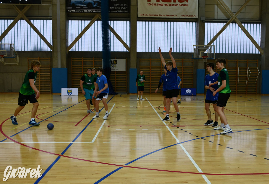 Piłkarze ręczni grali ku pamięci Damiana Chlebosza