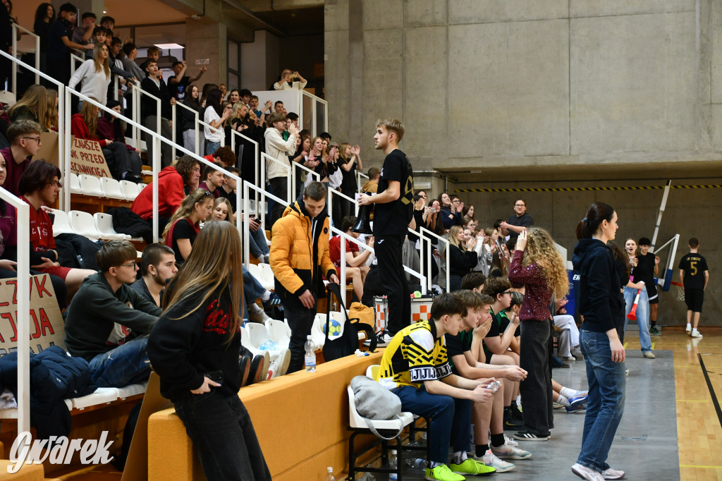 Piłkarze ręczni grali ku pamięci Damiana Chlebosza