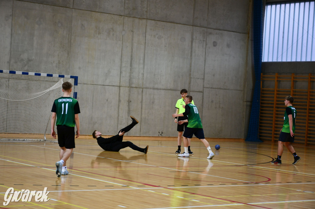 Piłkarze ręczni grali ku pamięci Damiana Chlebosza