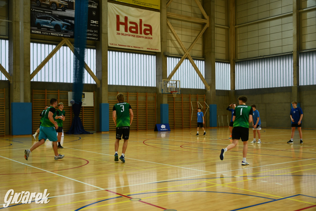 Piłkarze ręczni grali ku pamięci Damiana Chlebosza