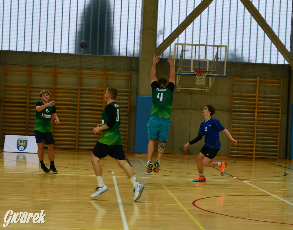 Piłkarze ręczni grali ku pamięci Damiana Chlebosza