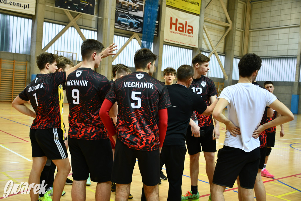 Piłkarze ręczni grali ku pamięci Damiana Chlebosza