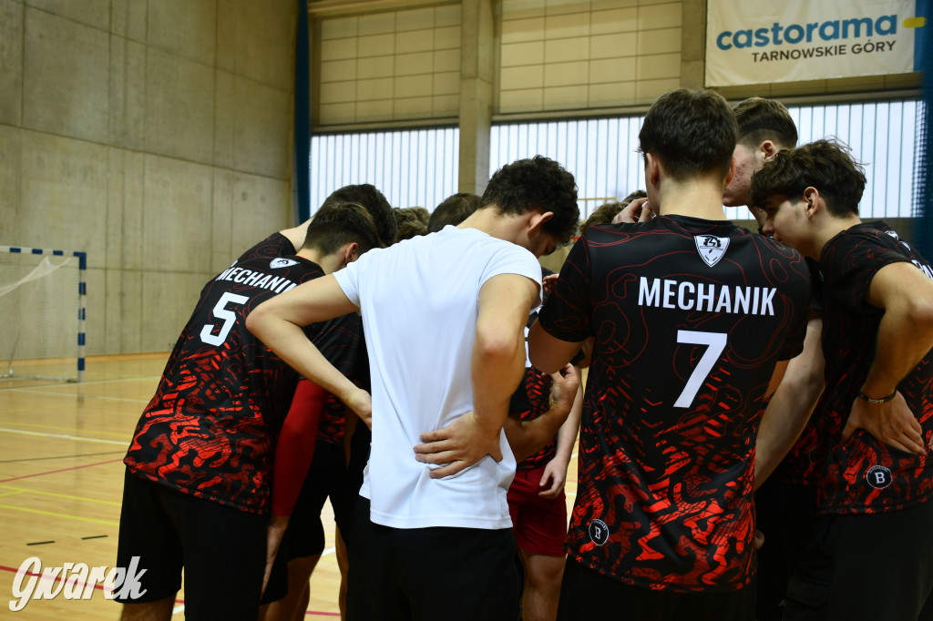 Piłkarze ręczni grali ku pamięci Damiana Chlebosza