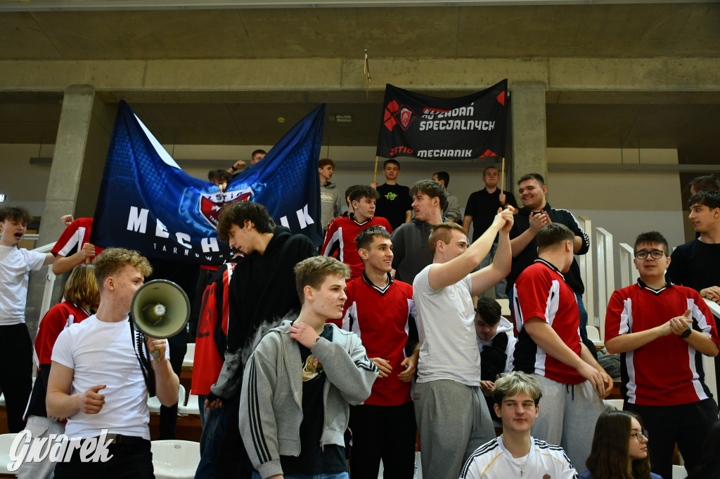Piłkarze ręczni grali ku pamięci Damiana Chlebosza