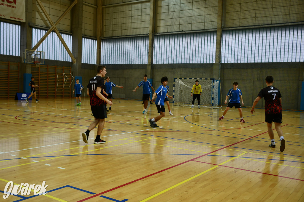Piłkarze ręczni grali ku pamięci Damiana Chlebosza