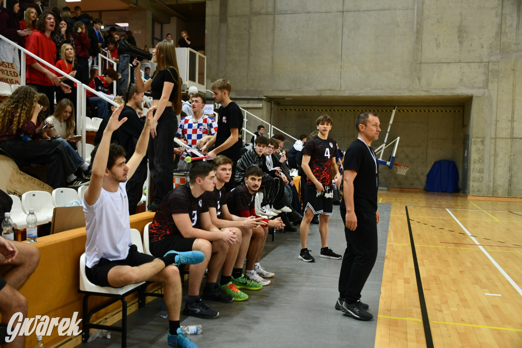 Piłkarze ręczni grali ku pamięci Damiana Chlebosza