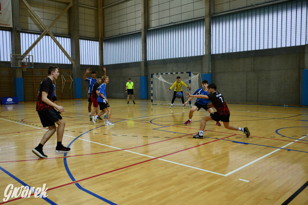 Piłkarze ręczni grali ku pamięci Damiana Chlebosza