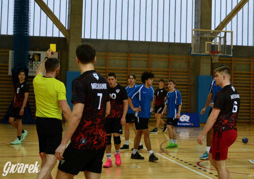 Piłkarze ręczni grali ku pamięci Damiana Chlebosza