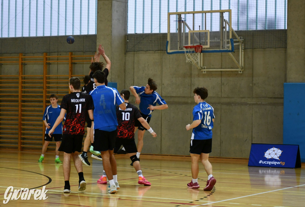 Piłkarze ręczni grali ku pamięci Damiana Chlebosza